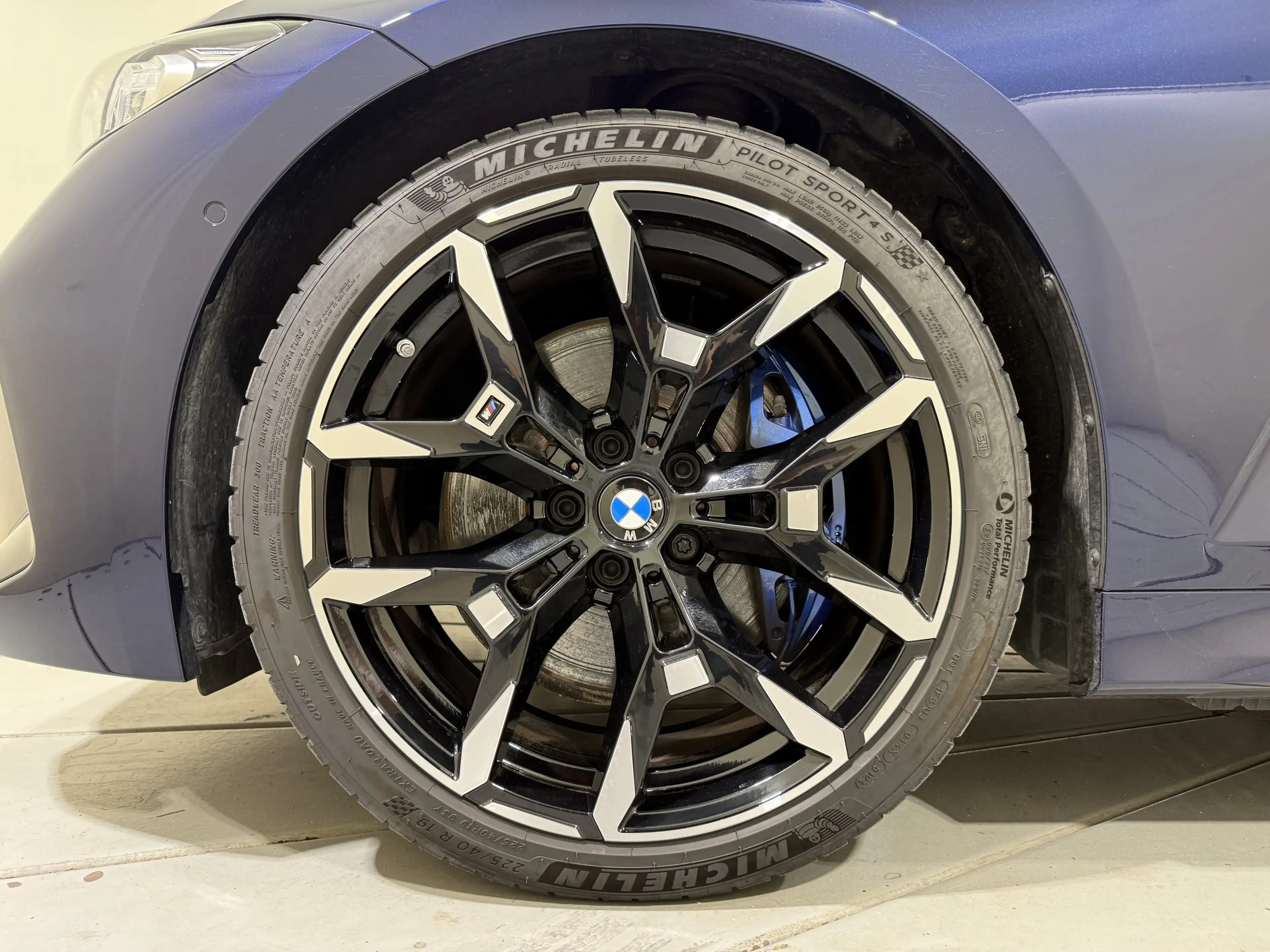 BMW 340 M340i xDrive Touring HUD HiFi 360° Pano Memory — photo 8
