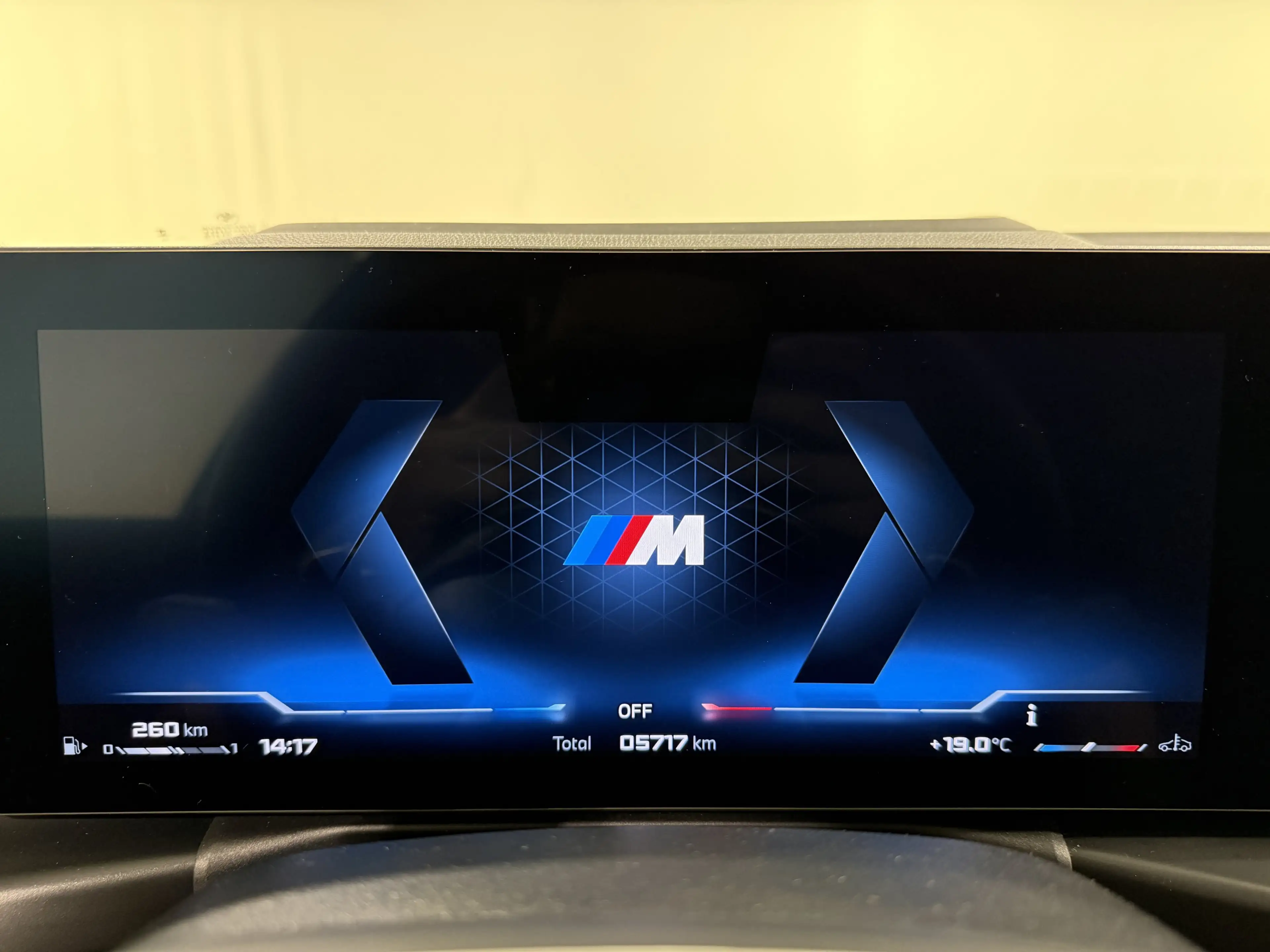 BMW 340 M340i xDrive Touring HUD HiFi 360° Pano Memory — photo 12