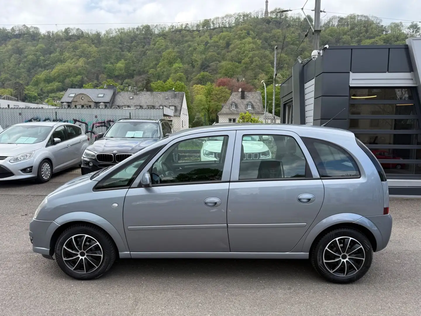 Opel Meriva Edition! Halbautomatik! TÜV bis 10/2026! Silber - 2
