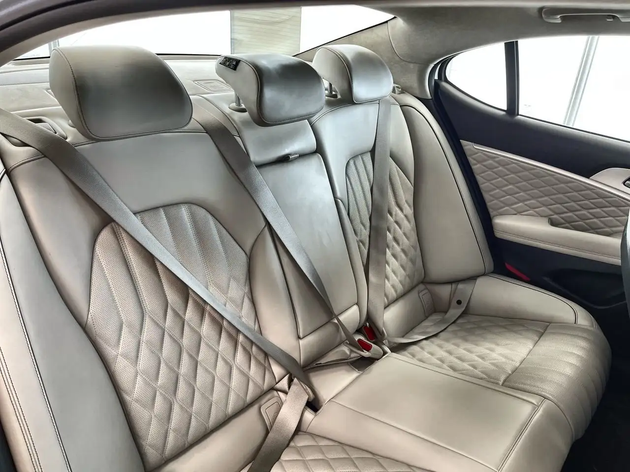 Genesis G70 снимка Genesis G70
