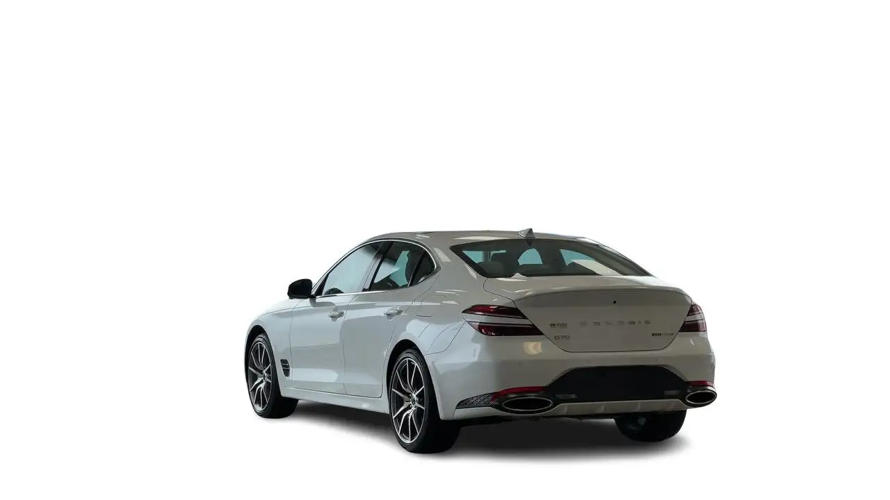 Genesis G70 снимка Genesis G70