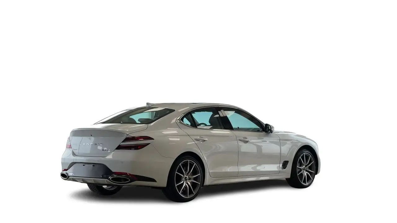 Genesis G70 снимка Genesis G70