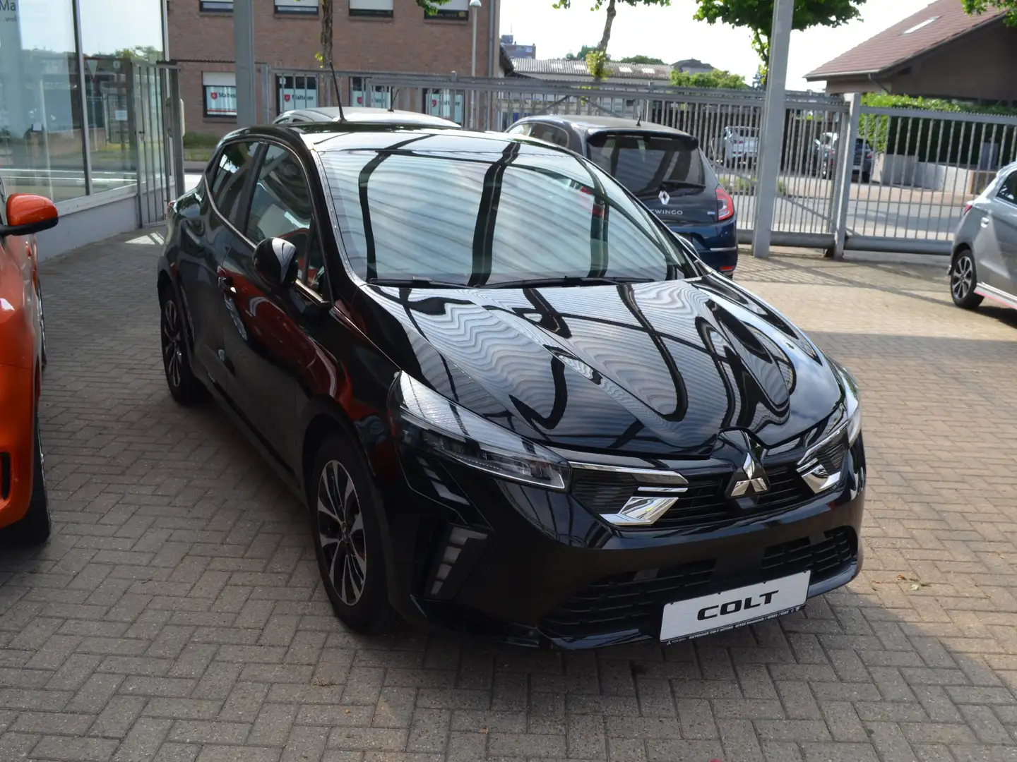 Mitsubishi Colt Plus Noir - 1
