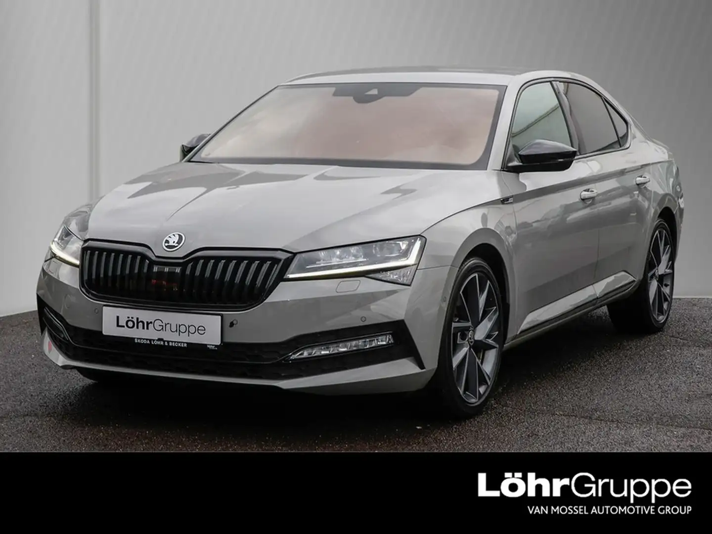 Skoda Superb 1.5 TSI DSG Sportline AHK/Navi/ACC Grau - 1