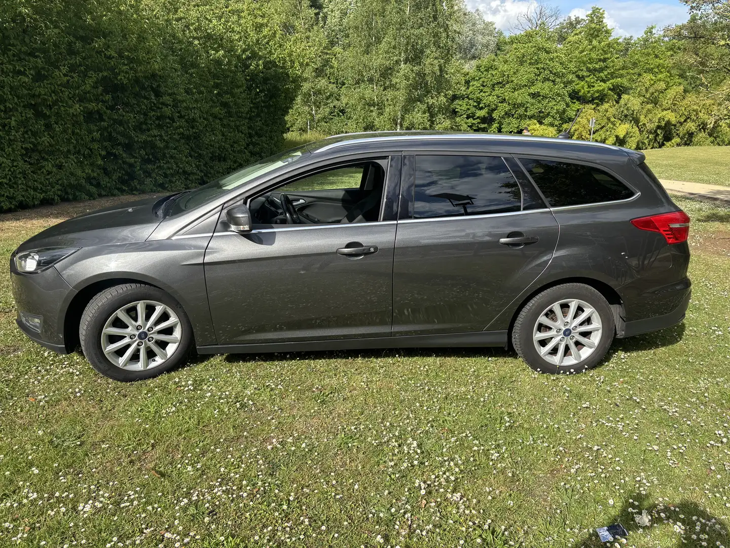 Ford Focus 1.0 EcoBoost Business Class✅GARANTIE 1 AN✅ Gris - 2