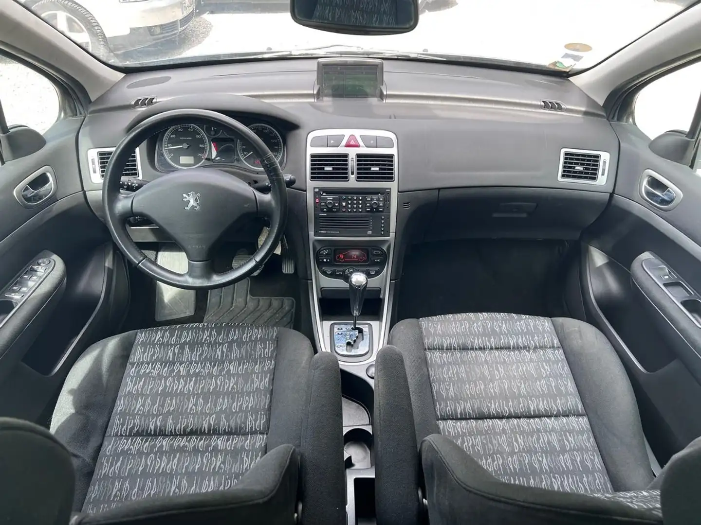 Peugeot 307 2.0i 136ch BVA 2éme Main Grijs - 2