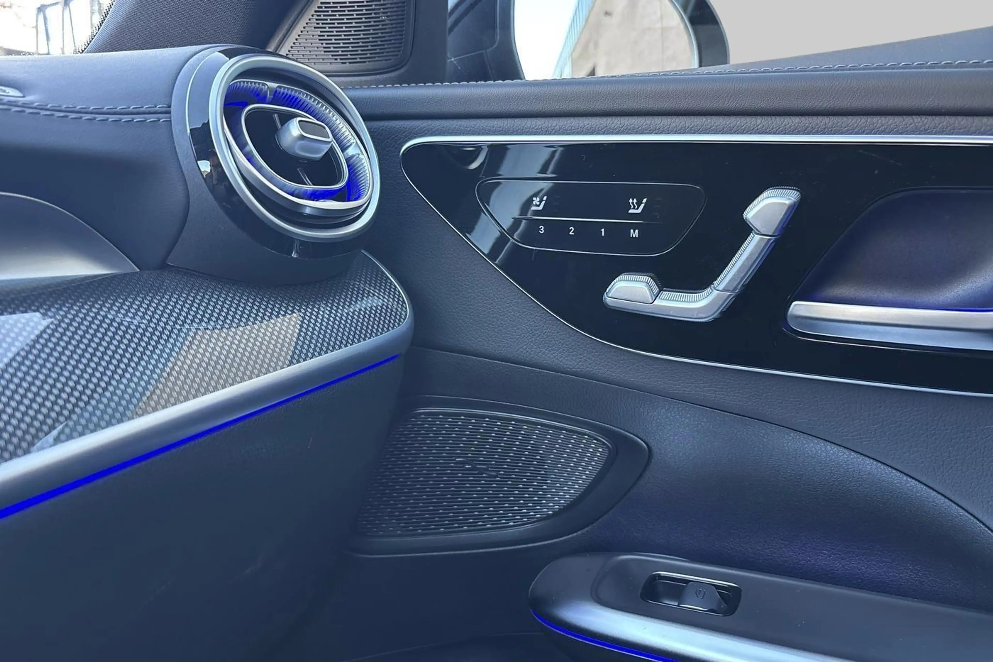 Mercedes-Benz C 300 Break C e AMG Line — photo 13