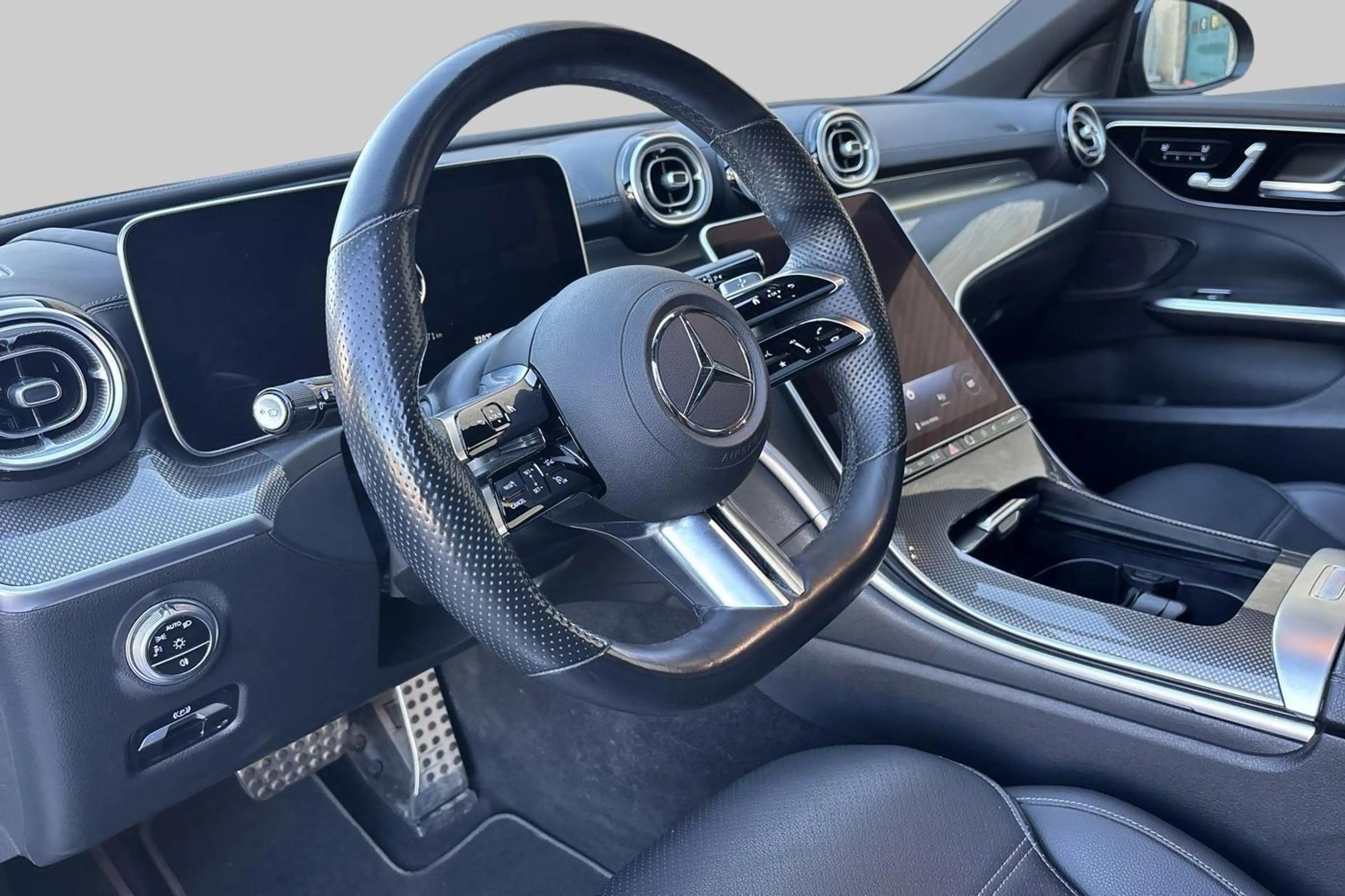 Mercedes-Benz C 300 Break C e AMG Line — photo 5