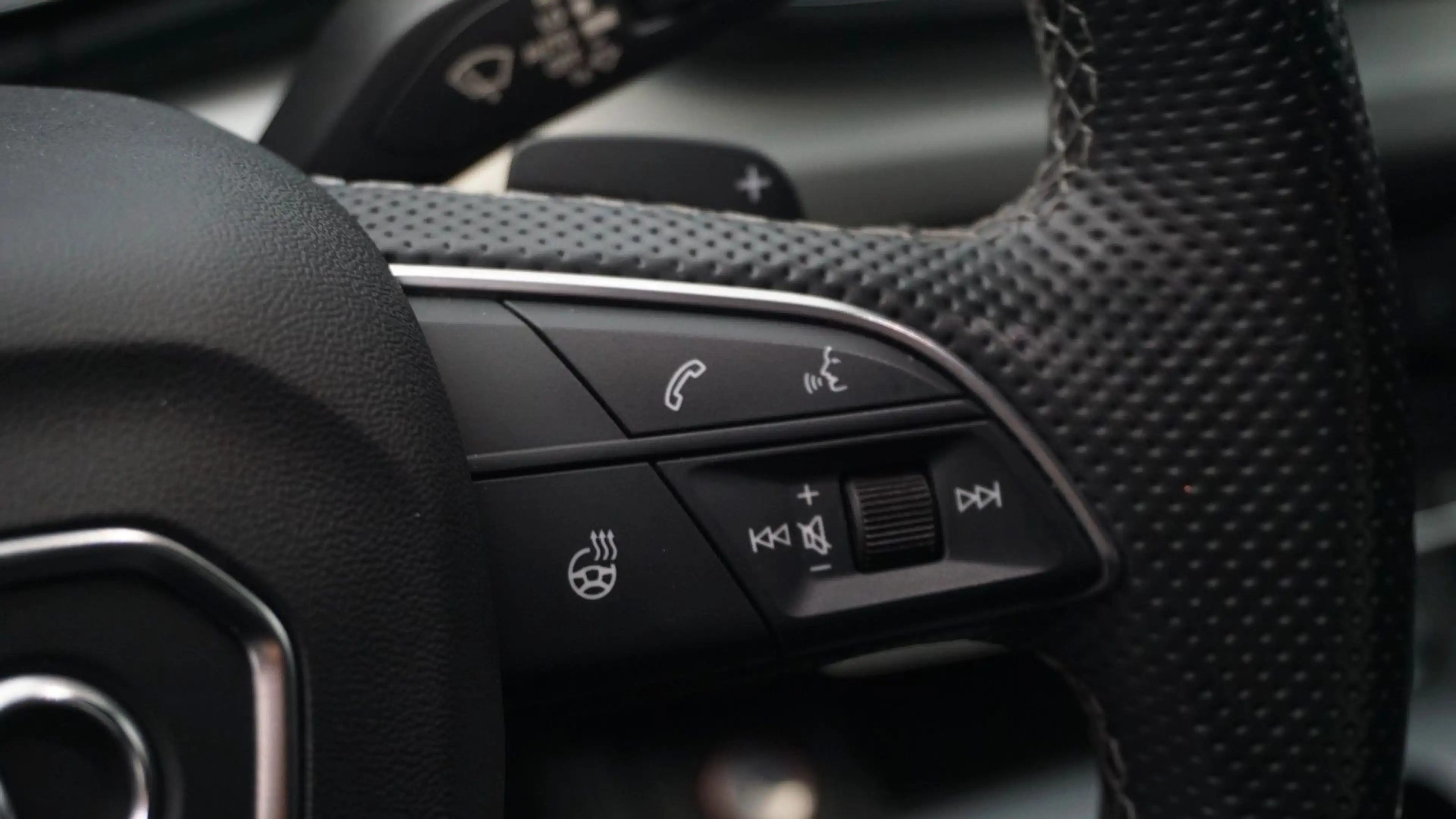 Audi SQ5 KAMERA*ACC*MATRIX*AHK*KEYLESS*TOTW*LHZ*TOP!! — photo 15