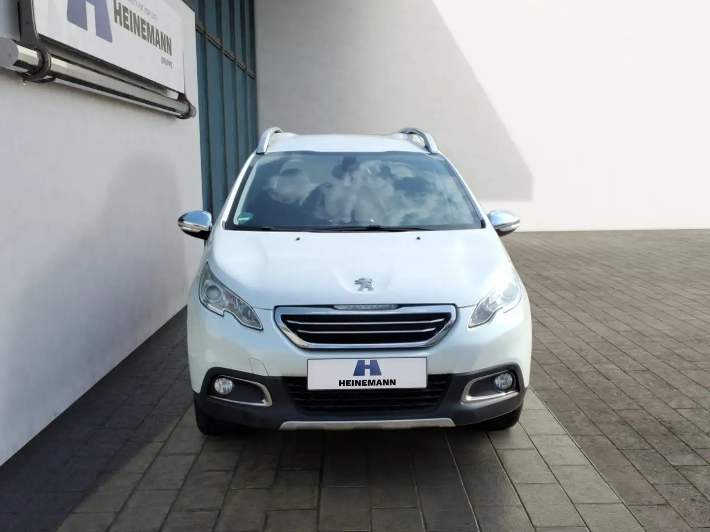 Peugeot 2008 1.6 120PS -NAVI-SITZHZ-PDC-LEDER- Weiß - 2