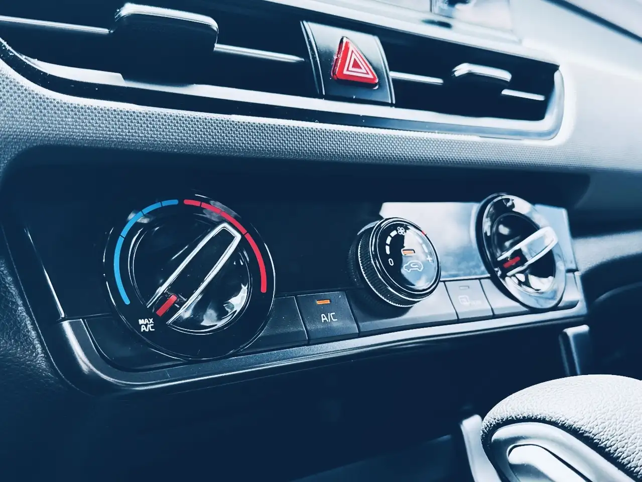 Kia Seltos снимка Kia Seltos
