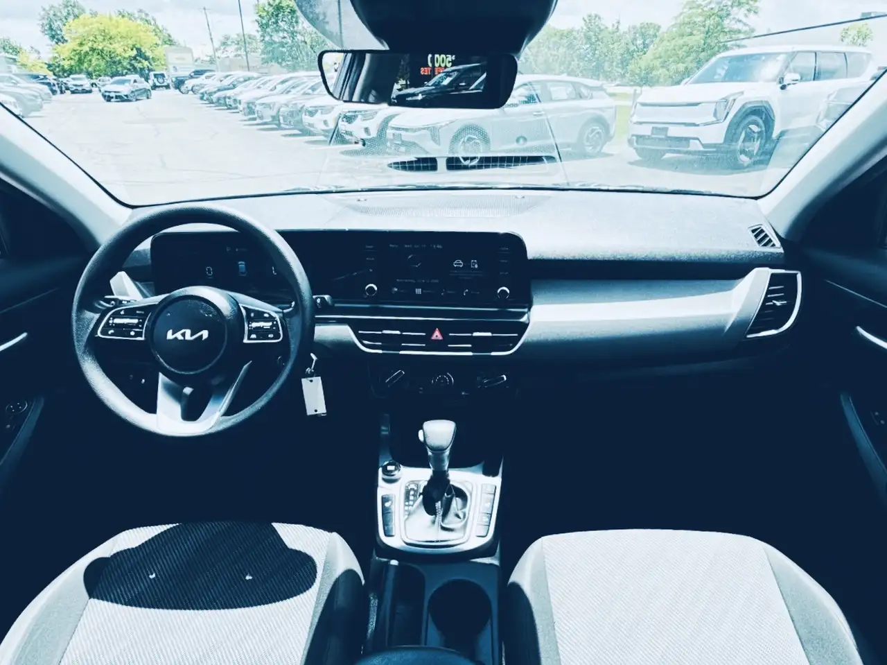 Kia Seltos снимка Kia Seltos