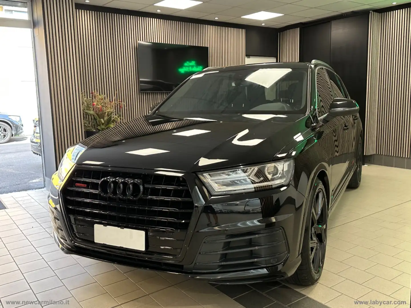 Audi Q7 3.0 TDI 272 CV quattro tip. Business Zwart - 1