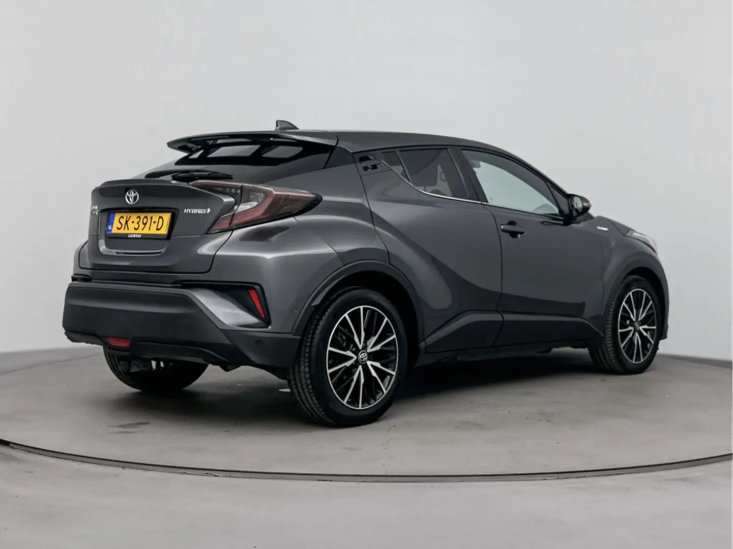 Toyota C-HR 1.8 Hybrid Executive Navi | Stoel-/Stuurverwarming Grijs - 2
