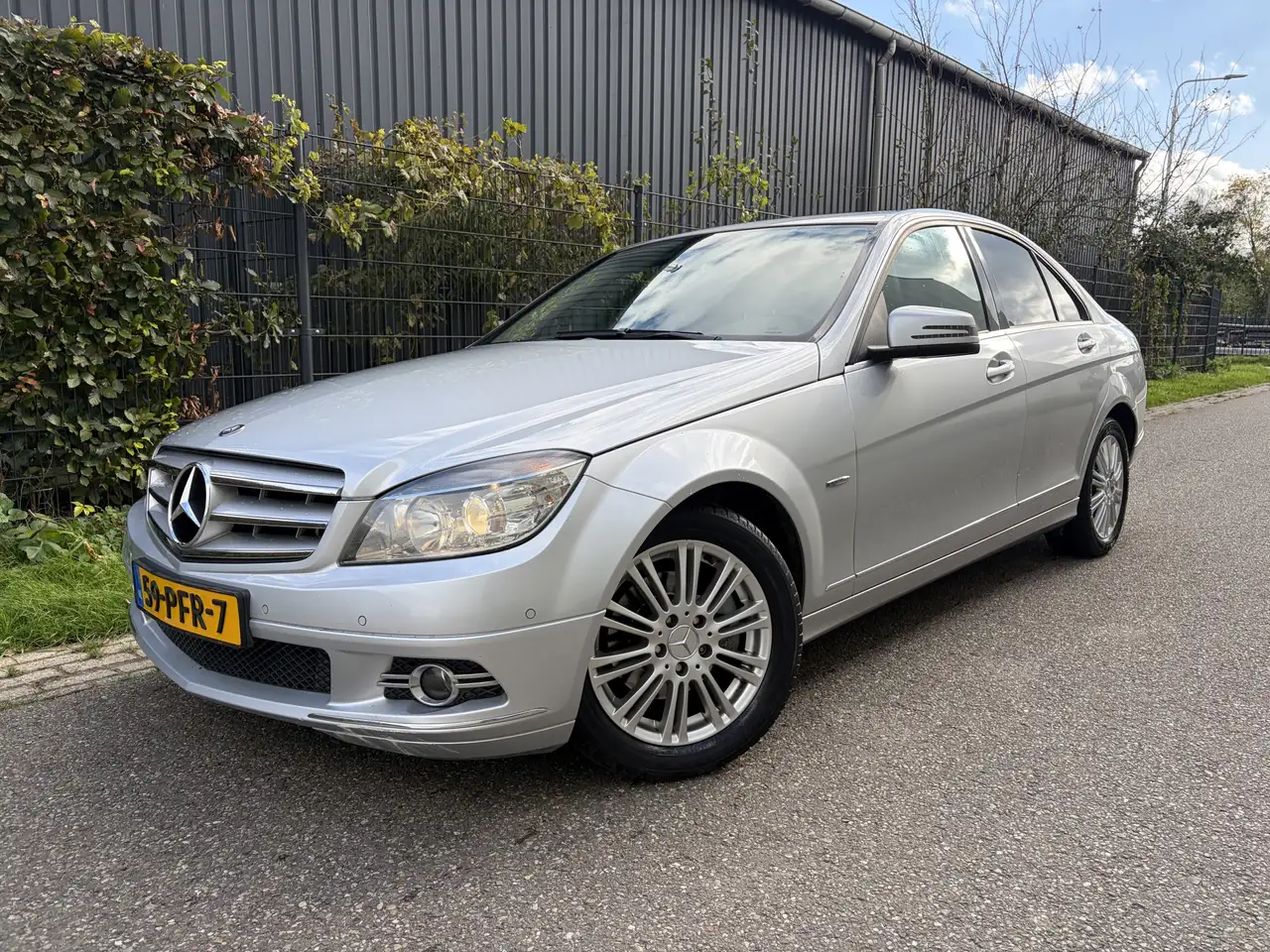 Mercedes-Benz C 180
