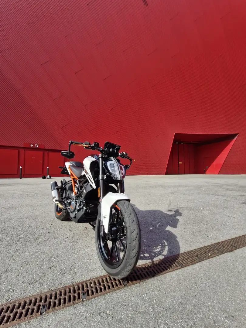 KTM 125 Duke White Edition Blanco - 1