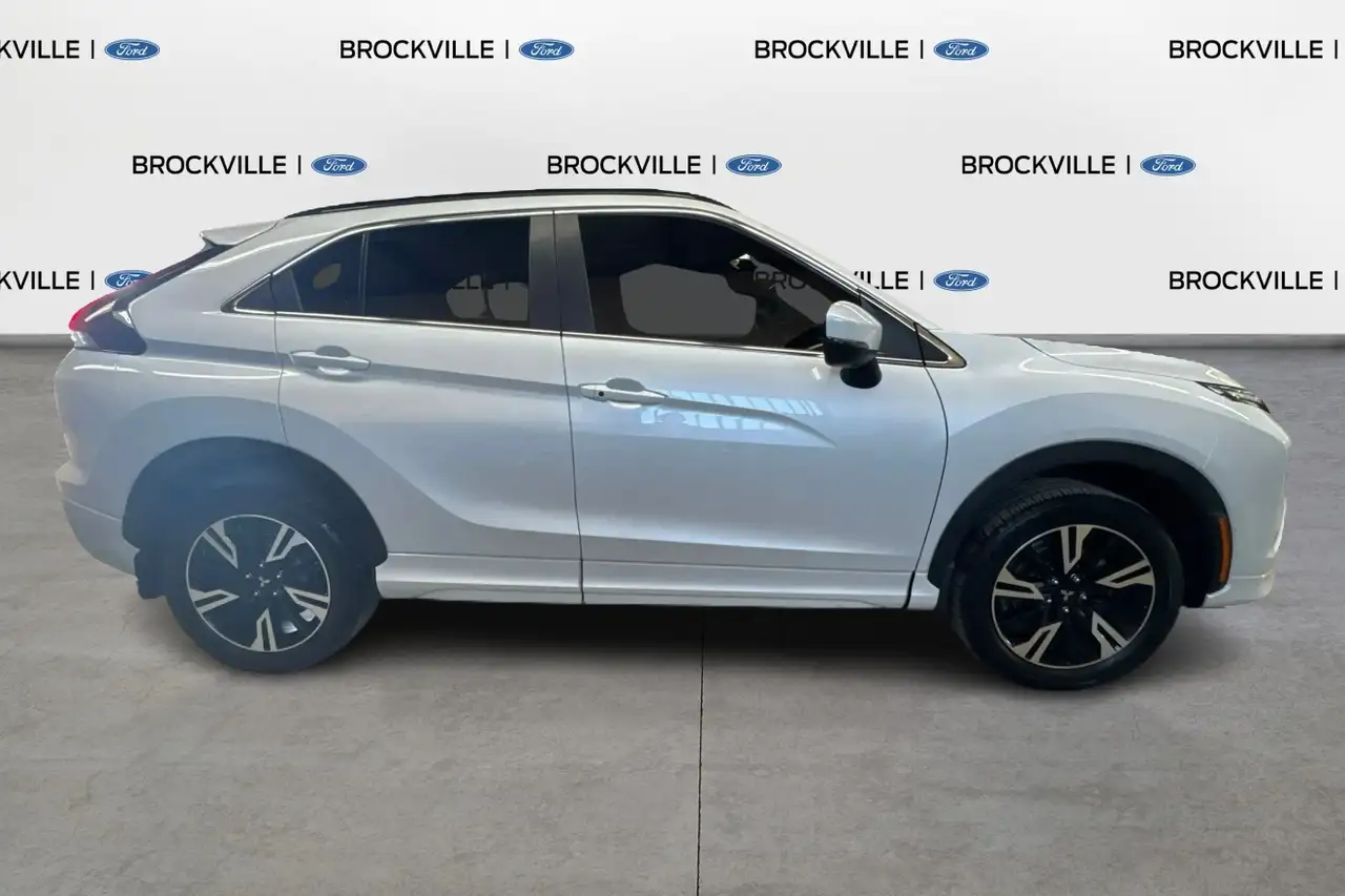 Mitsubishi Eclipse Cross снимка Mitsubishi Eclipse Cross