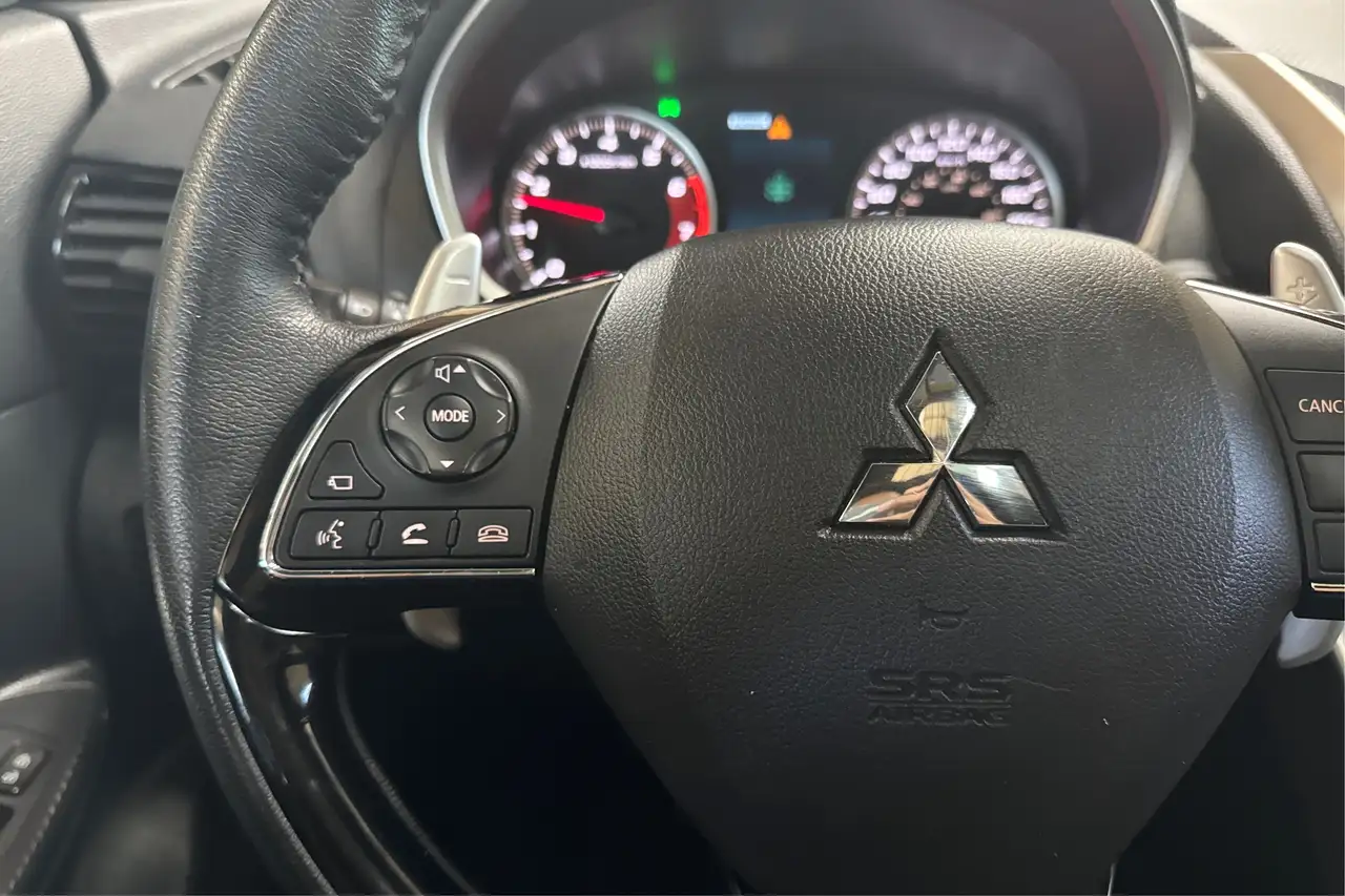 Mitsubishi Eclipse Cross снимка Mitsubishi Eclipse Cross