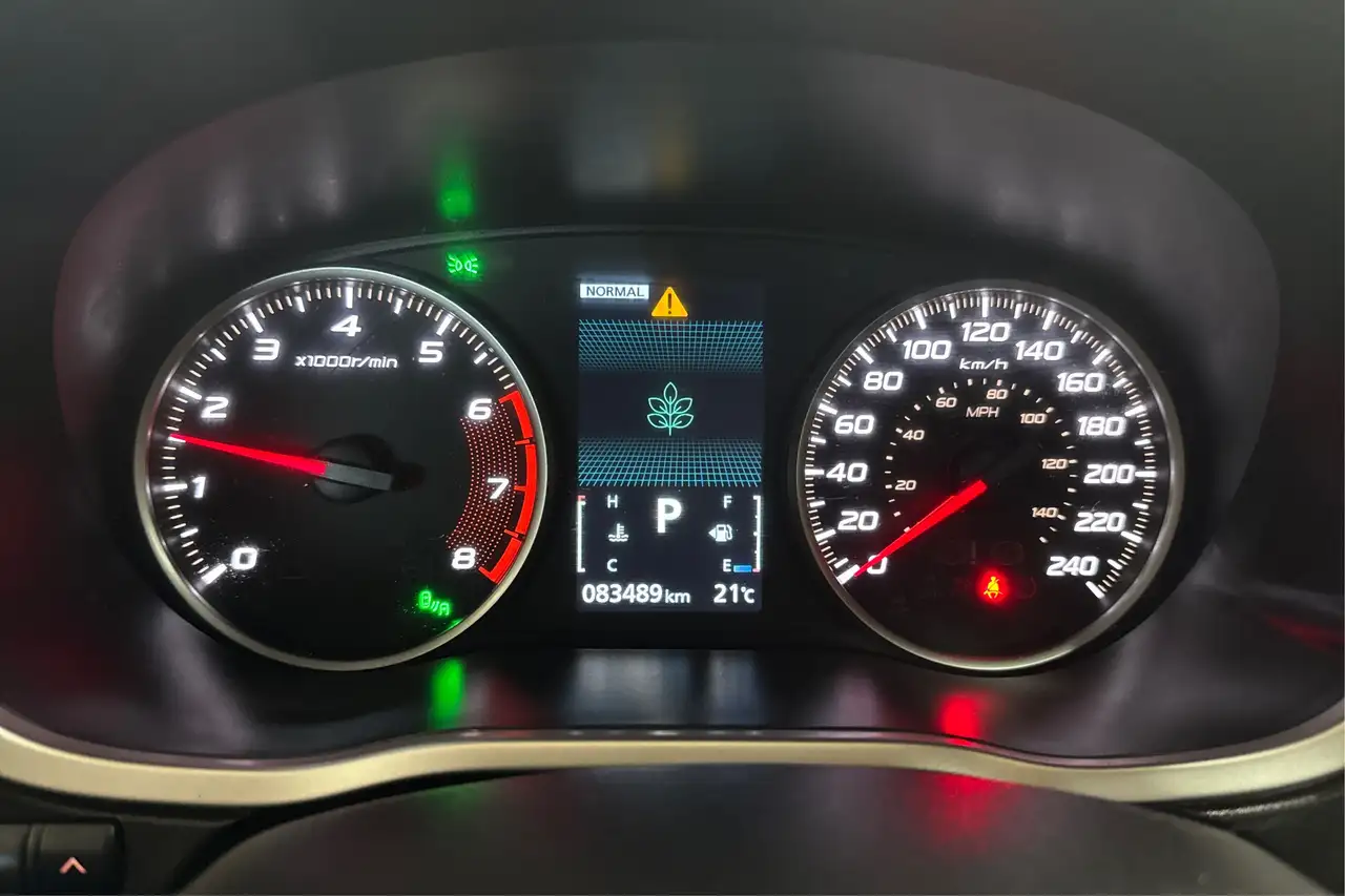 Mitsubishi Eclipse Cross снимка Mitsubishi Eclipse Cross