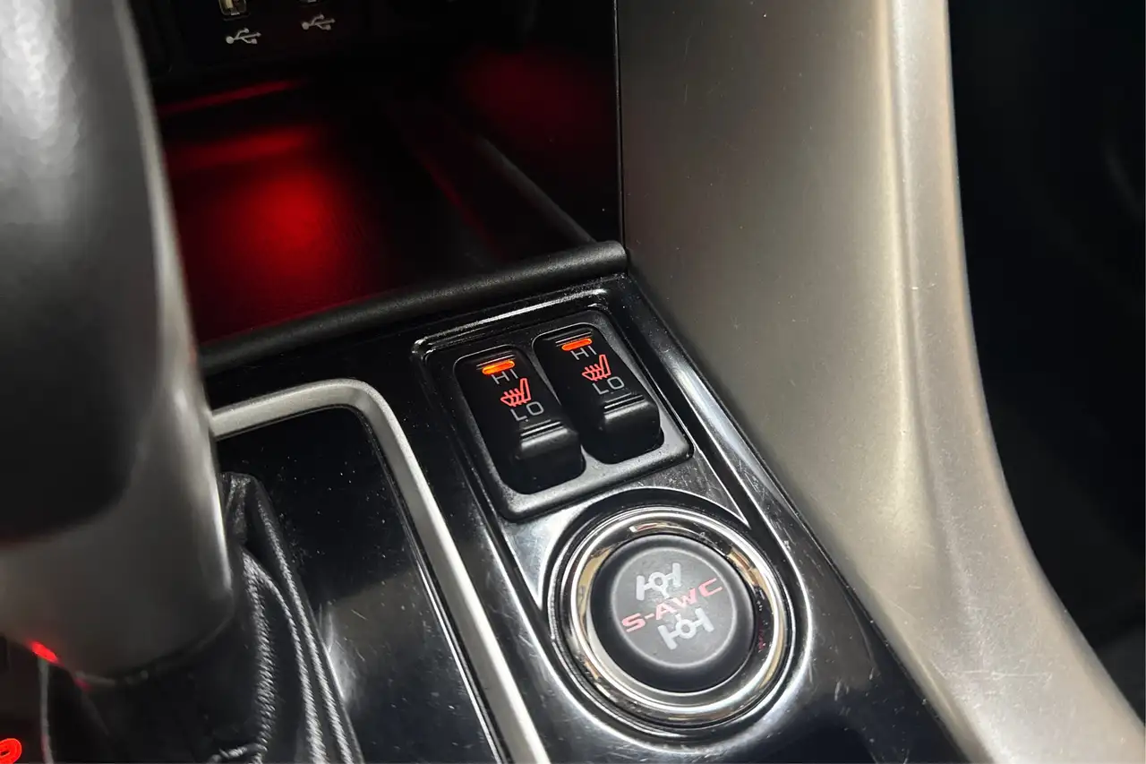 Mitsubishi Eclipse Cross снимка Mitsubishi Eclipse Cross