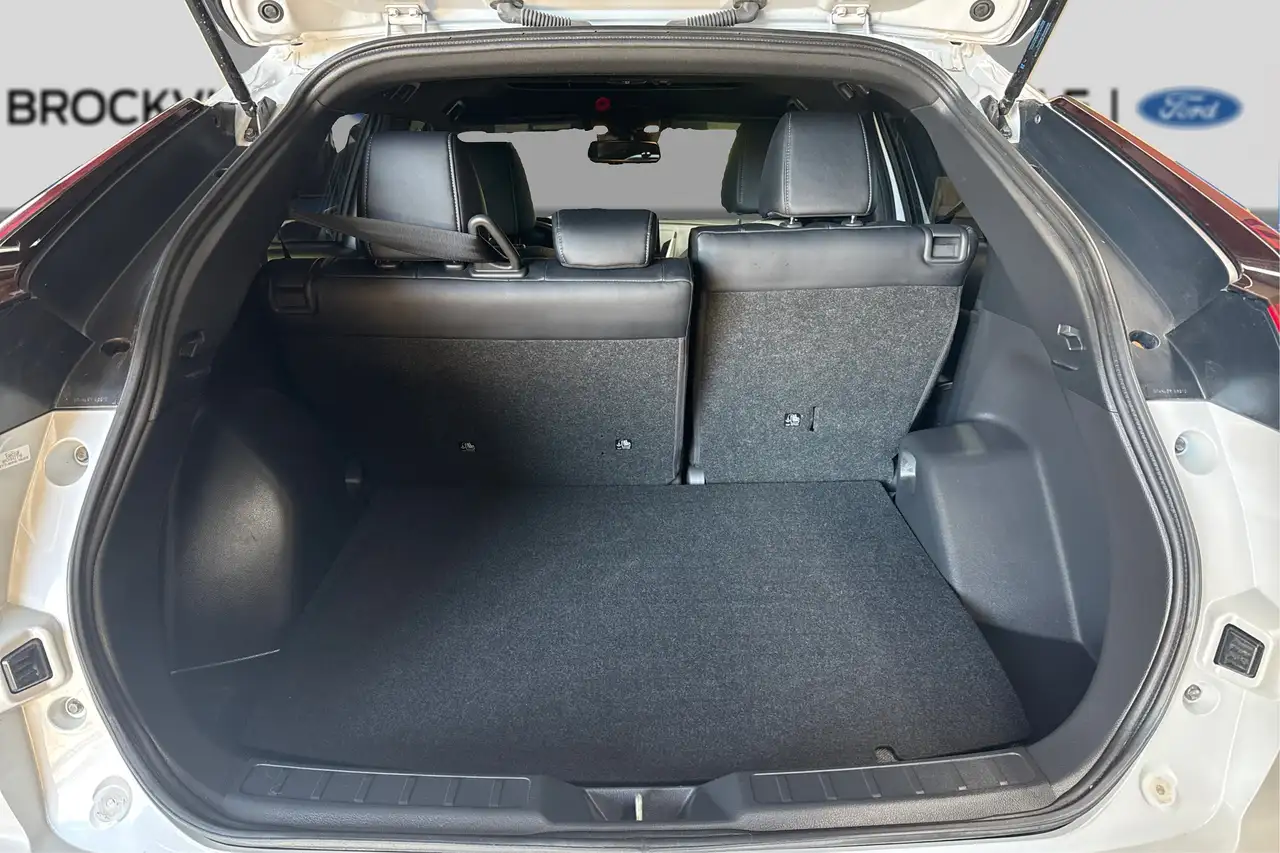 Mitsubishi Eclipse Cross снимка Mitsubishi Eclipse Cross