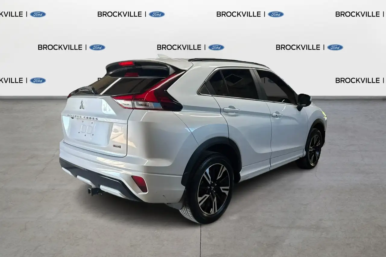 Mitsubishi Eclipse Cross снимка Mitsubishi Eclipse Cross