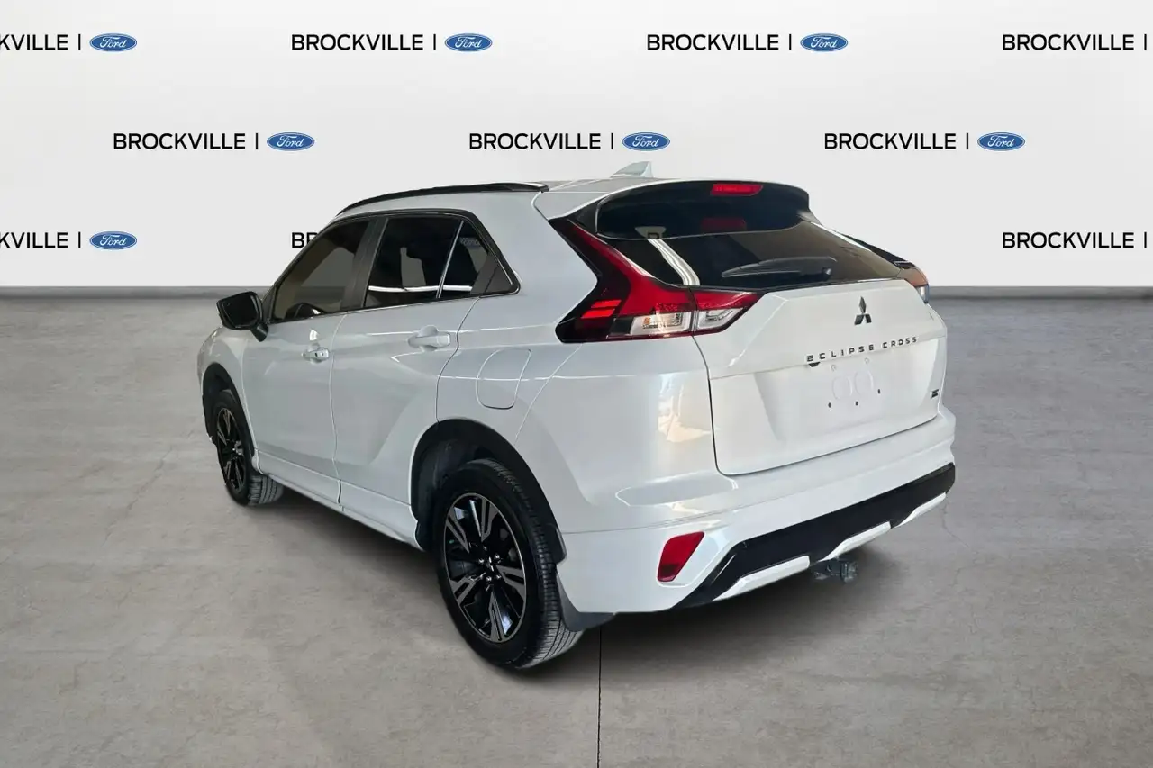 Mitsubishi Eclipse Cross снимка Mitsubishi Eclipse Cross