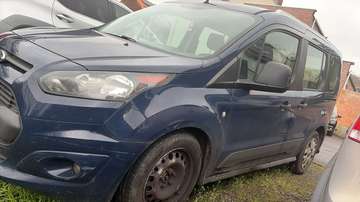 5 seat / motor defect/ airco / 2016
