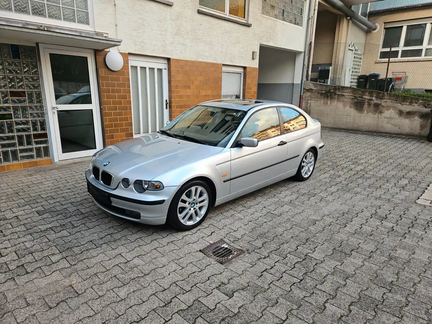 BMW 316 ti Compact / orig. 39.700 KM / TÜV NEU Silber - 1