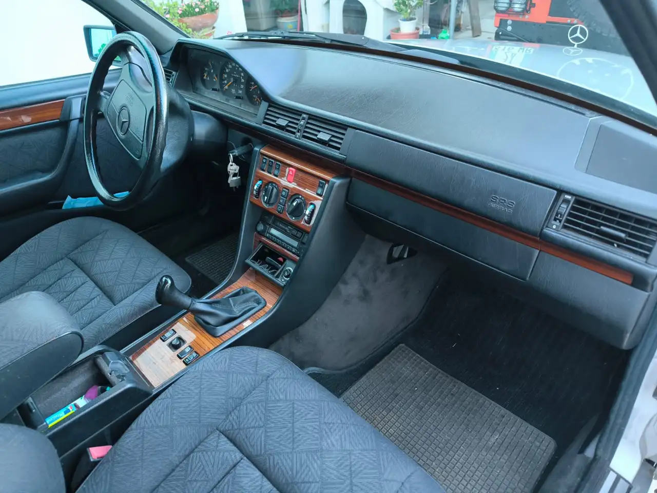 Mercedes-Benz 200 s124 sw, foto 10