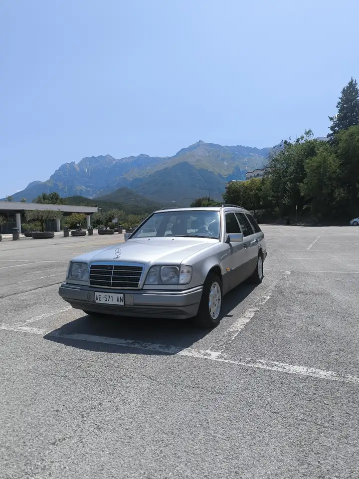 Mercedes-Benz 200 s124 sw, foto 3