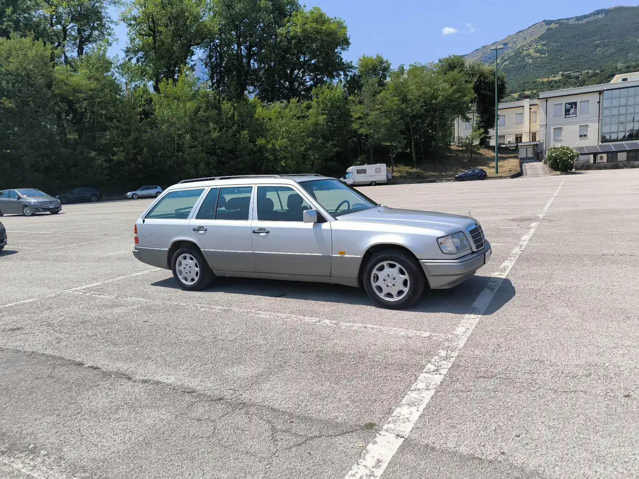 Mercedes-Benz 200 s124 sw, foto 4