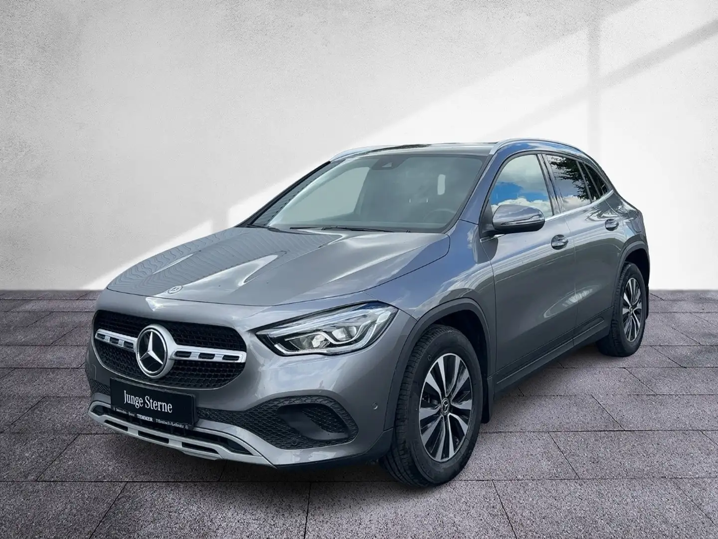 Mercedes-Benz GLA 180 Style MBUX Style AUT RKam PTS Shz LED Gris - 2