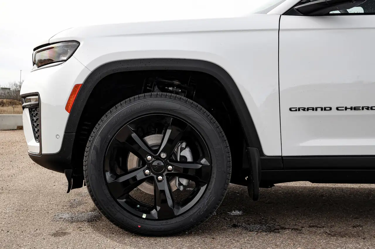 Jeep Grand Cherokee снимка Jeep Grand Cherokee