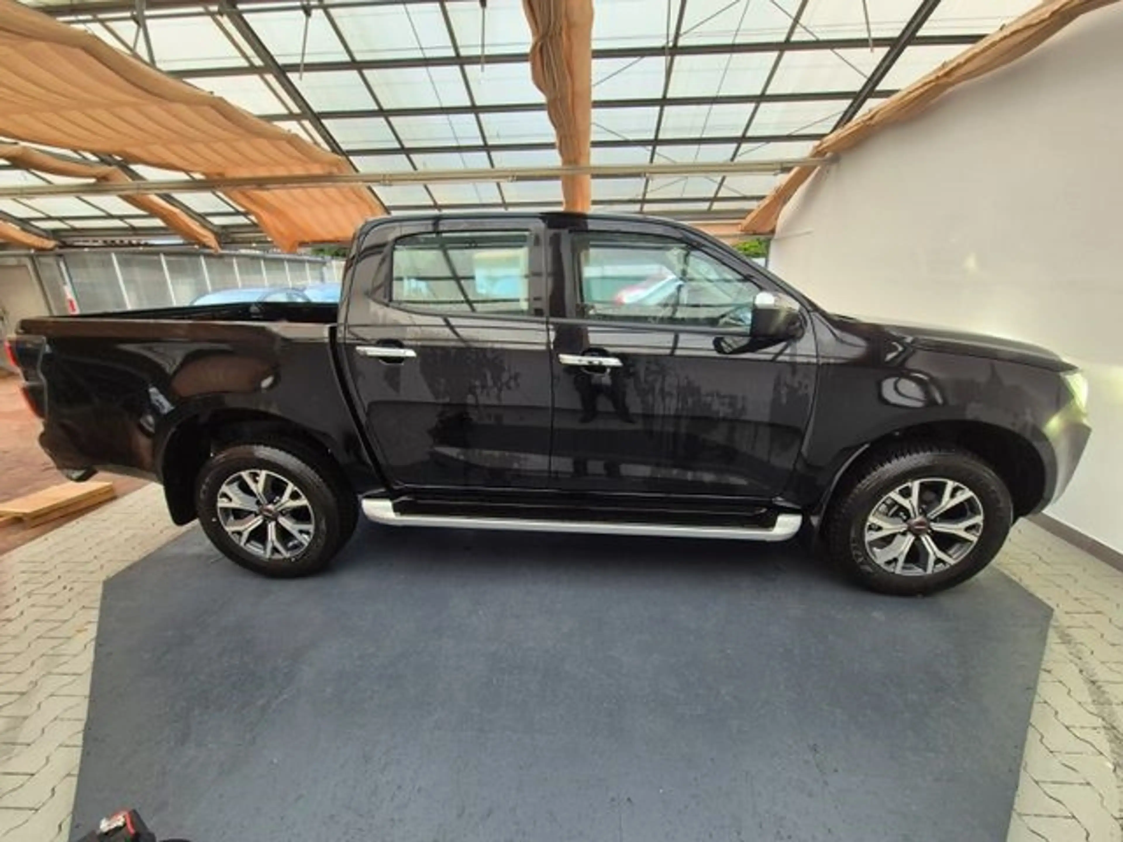 Isuzu D-Max Double Cab 4WD LSE A/T
