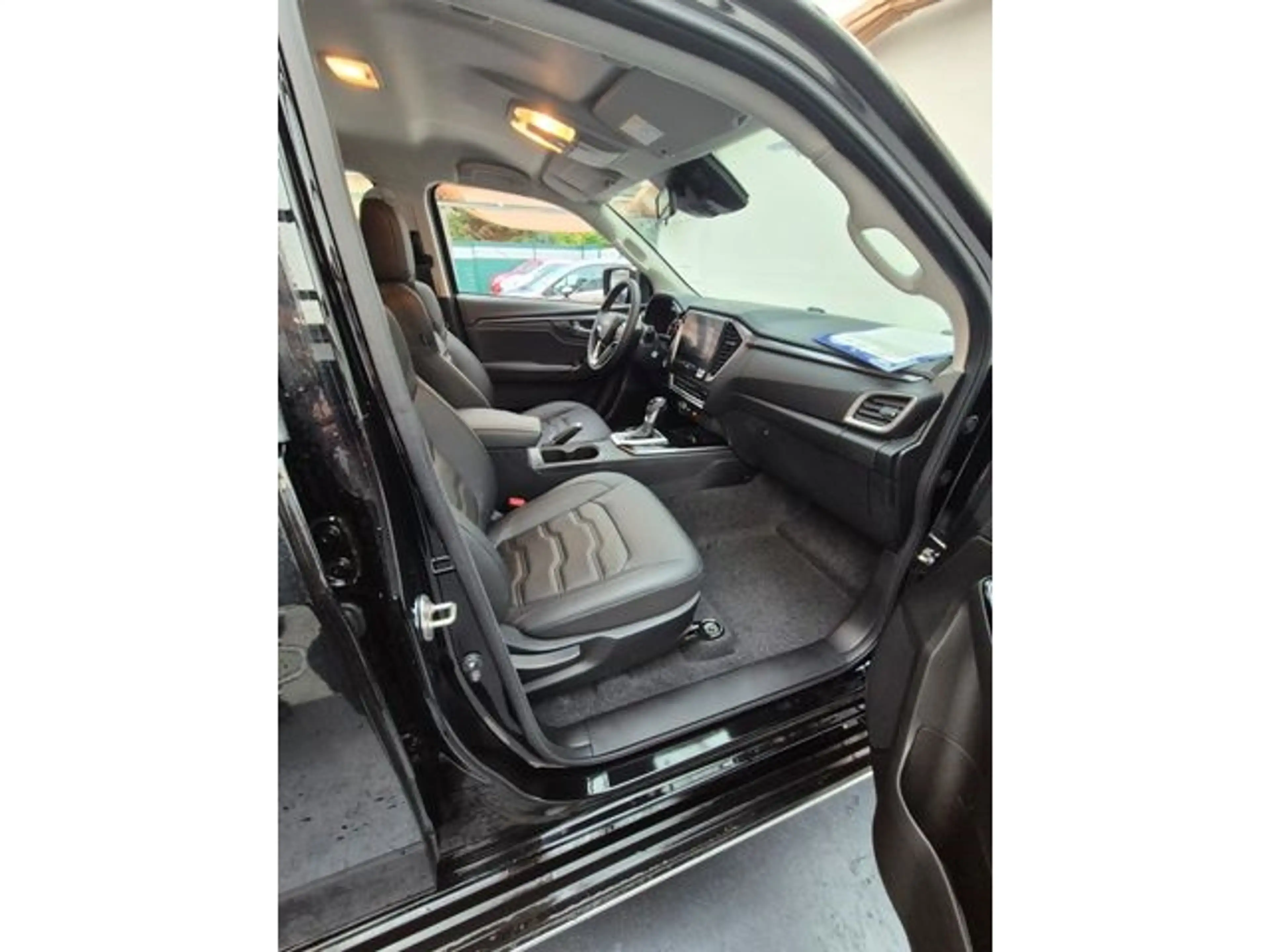 Isuzu D-Max Double Cab 4WD LSE A/T — photo 15