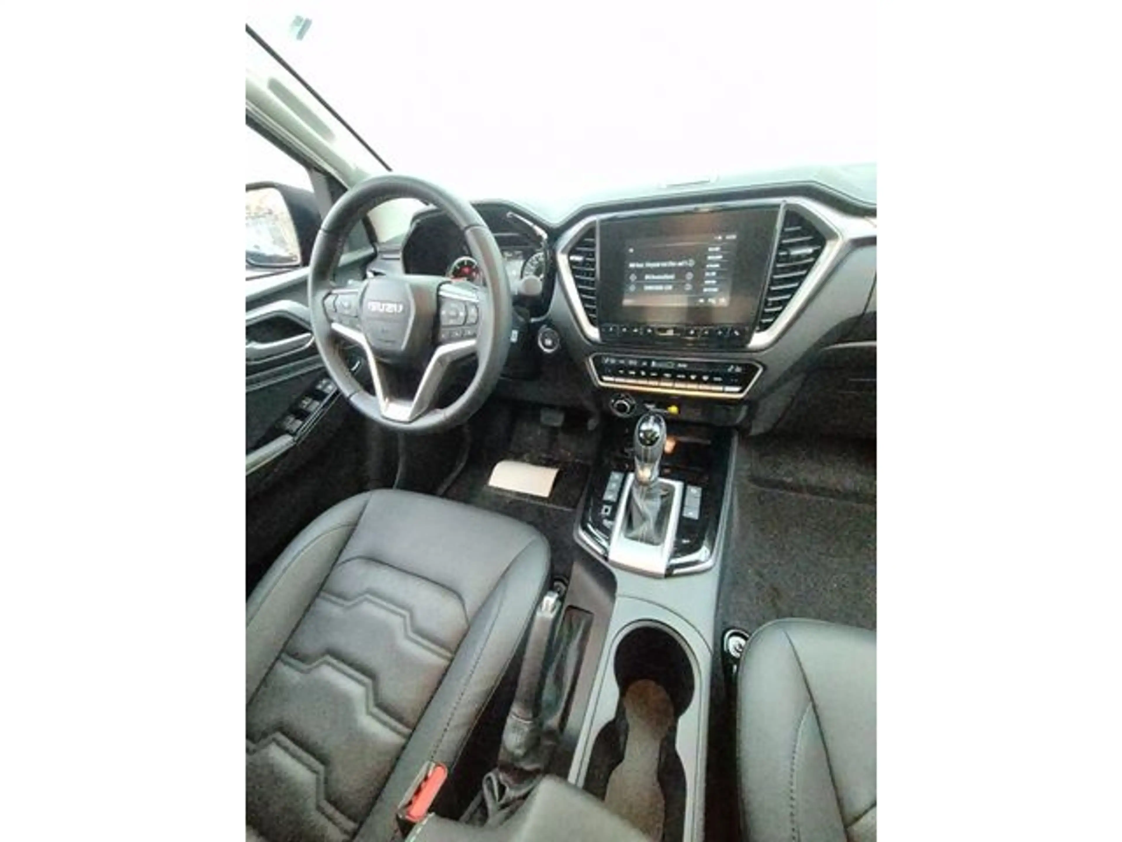 Isuzu D-Max Double Cab 4WD LSE A/T — photo 14