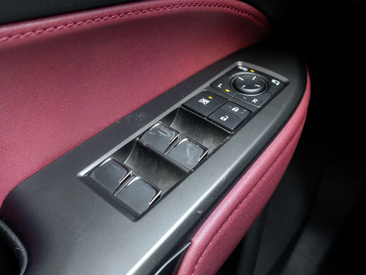 Lexus NX photo Lexus NX