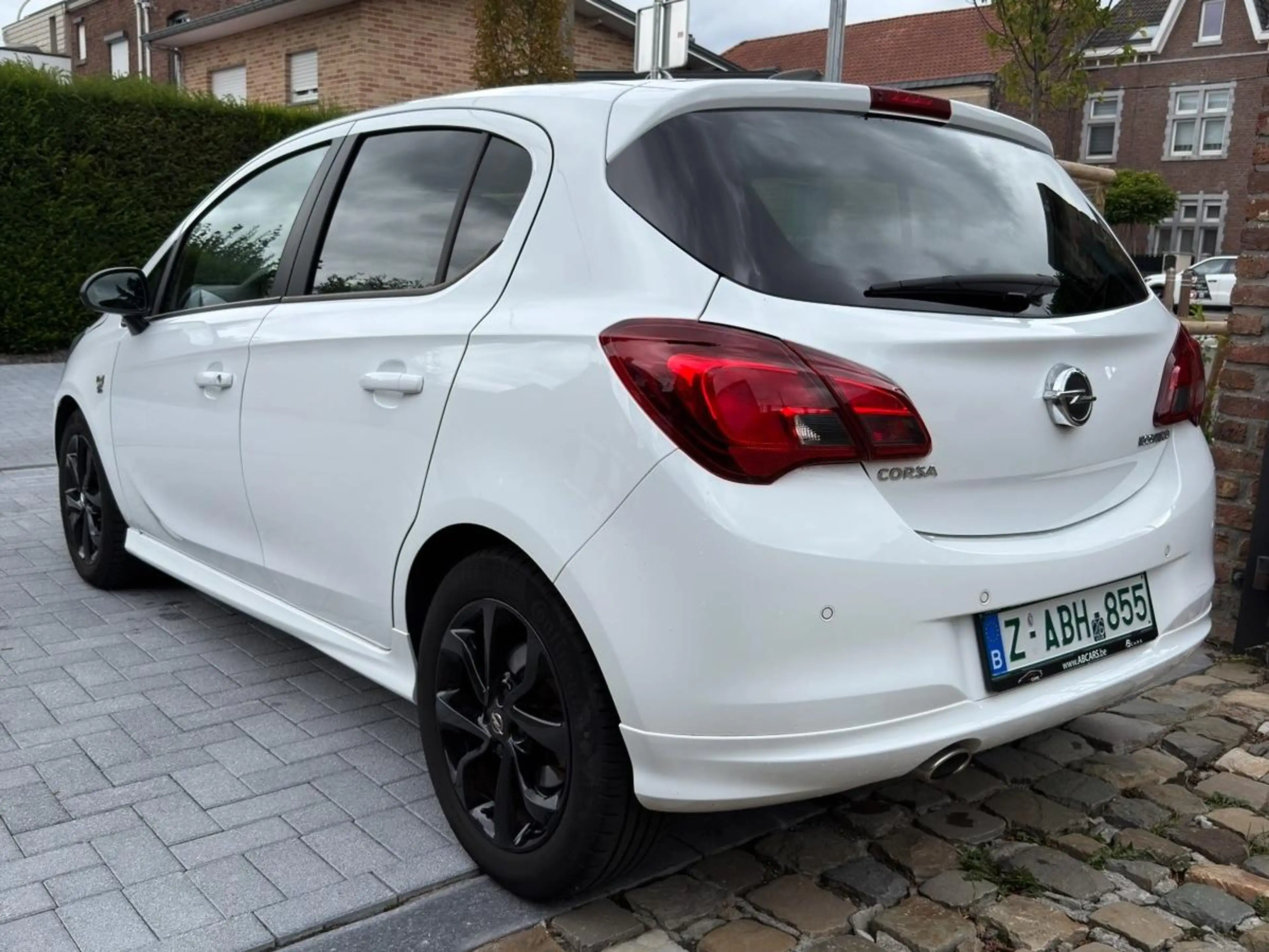 Opel Corsa-e Color édition — photo 3