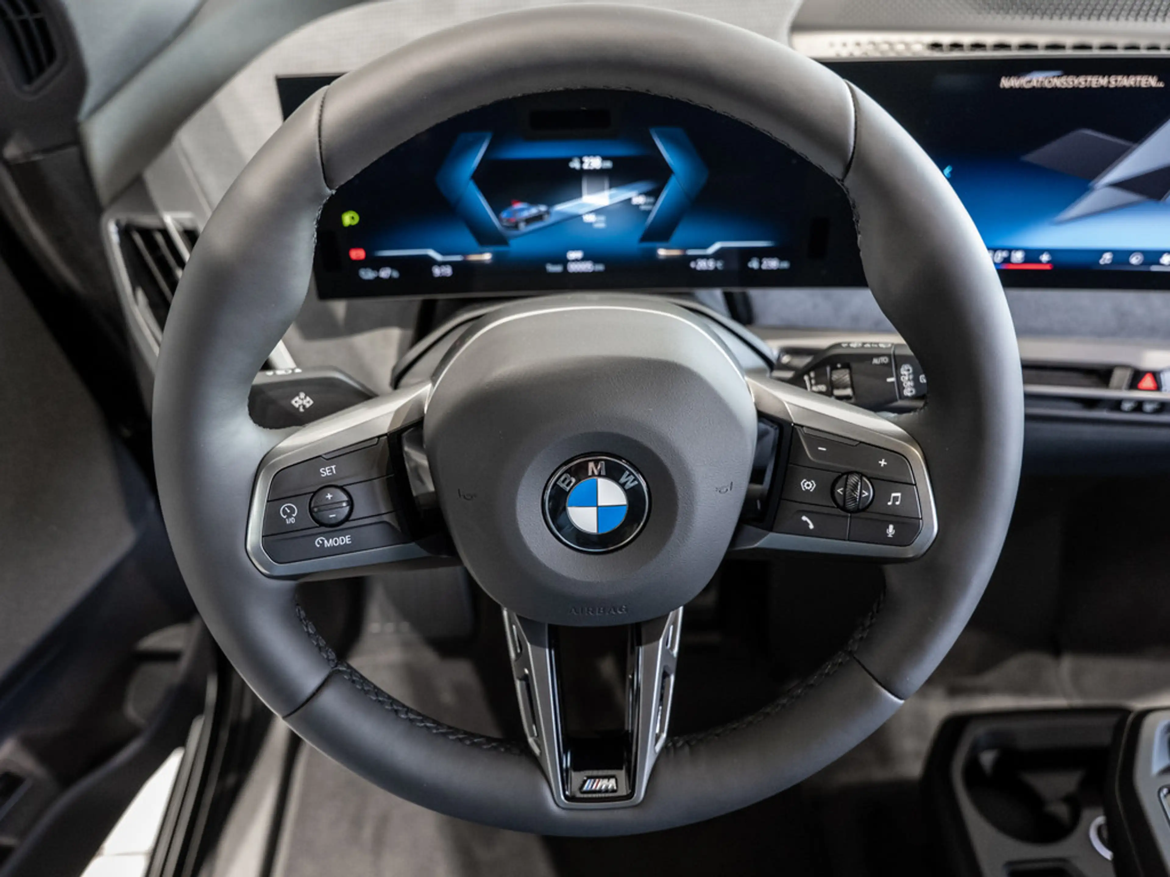 BMW iX xDrive60 M-Sport Pro FACEL. 360° PANO LED — photo 14