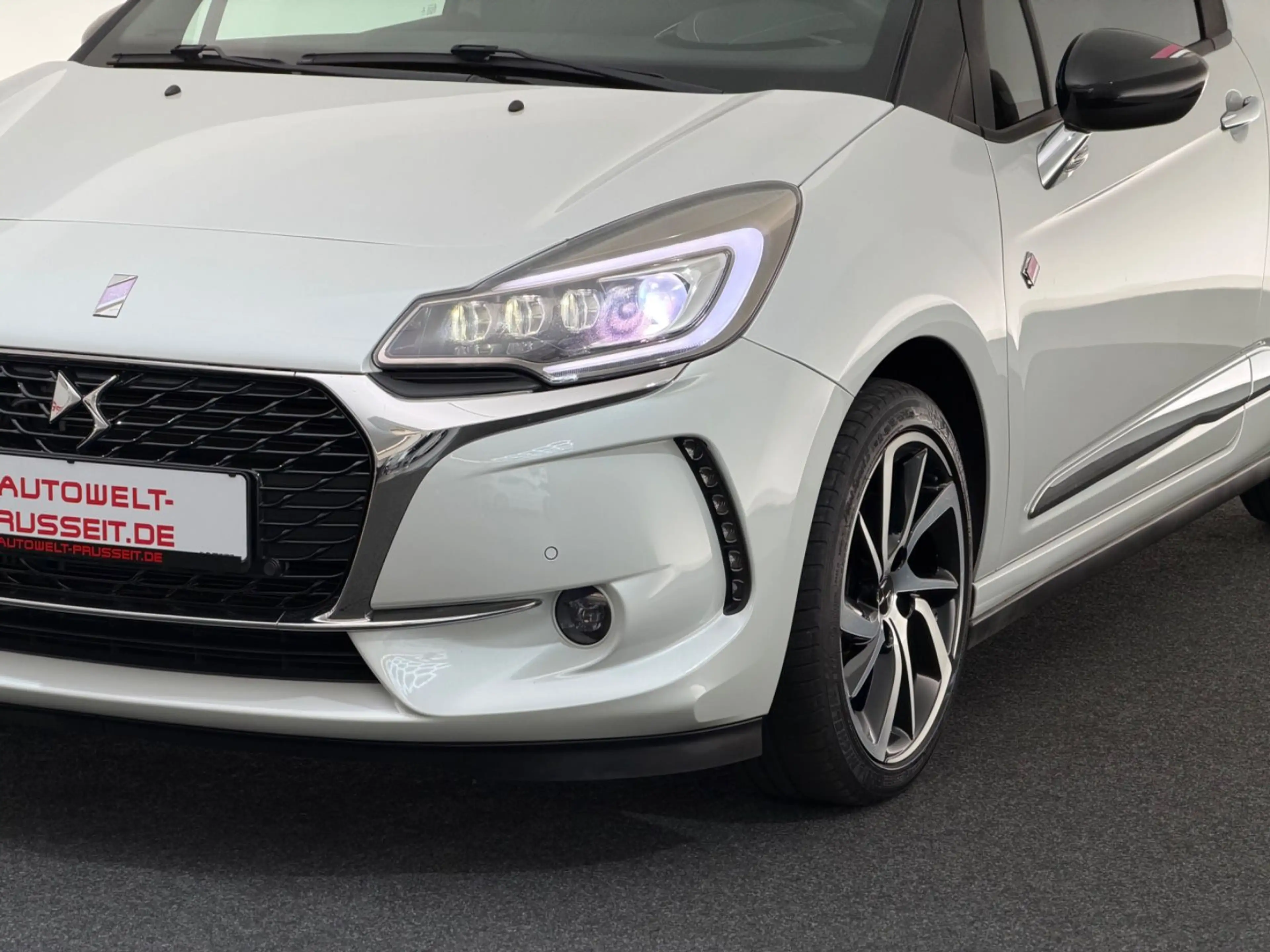 DS Automobiles DS 3 1.6 THP*PERFORMANCE LINE*LED-RKAM-HiFi-TEMPO — photo 13