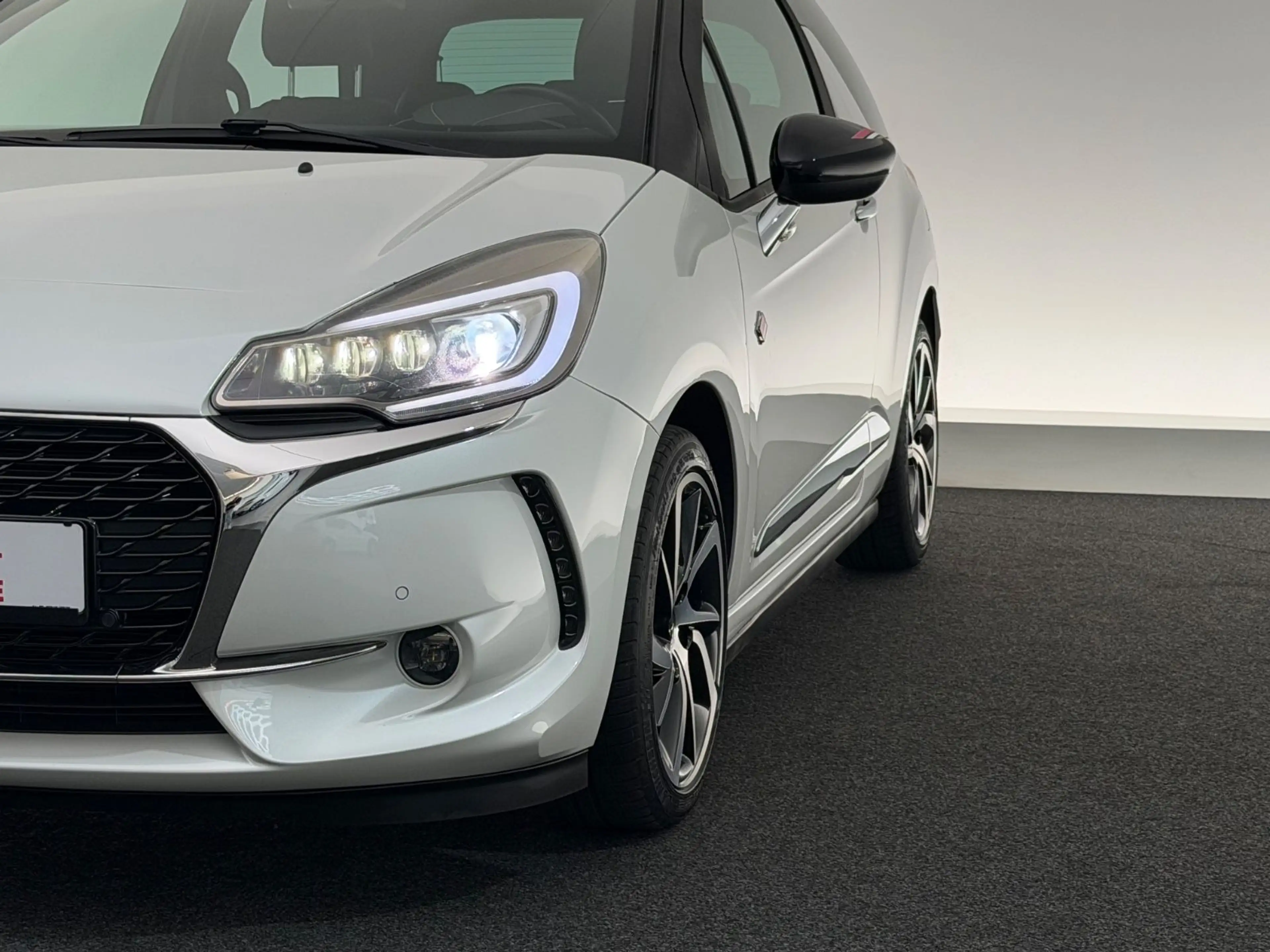 DS Automobiles DS 3 1.6 THP*PERFORMANCE LINE*LED-RKAM-HiFi-TEMPO — photo 12