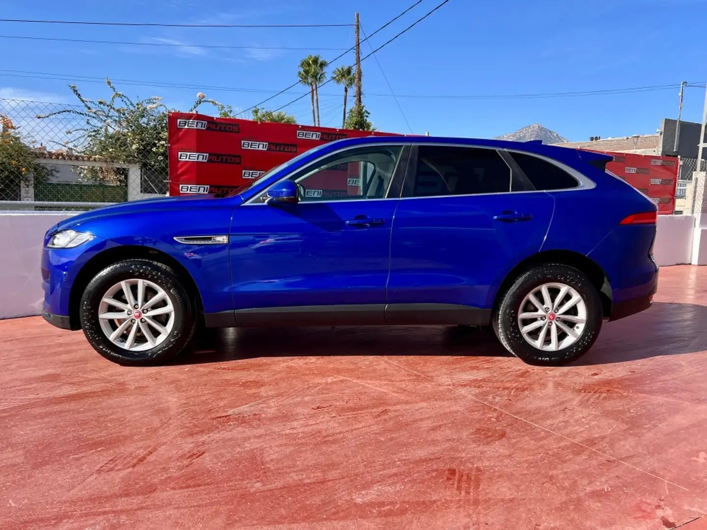 Jaguar F-Pace 2.0i4D Portfolio Aut. AWD 180 Azul - 2