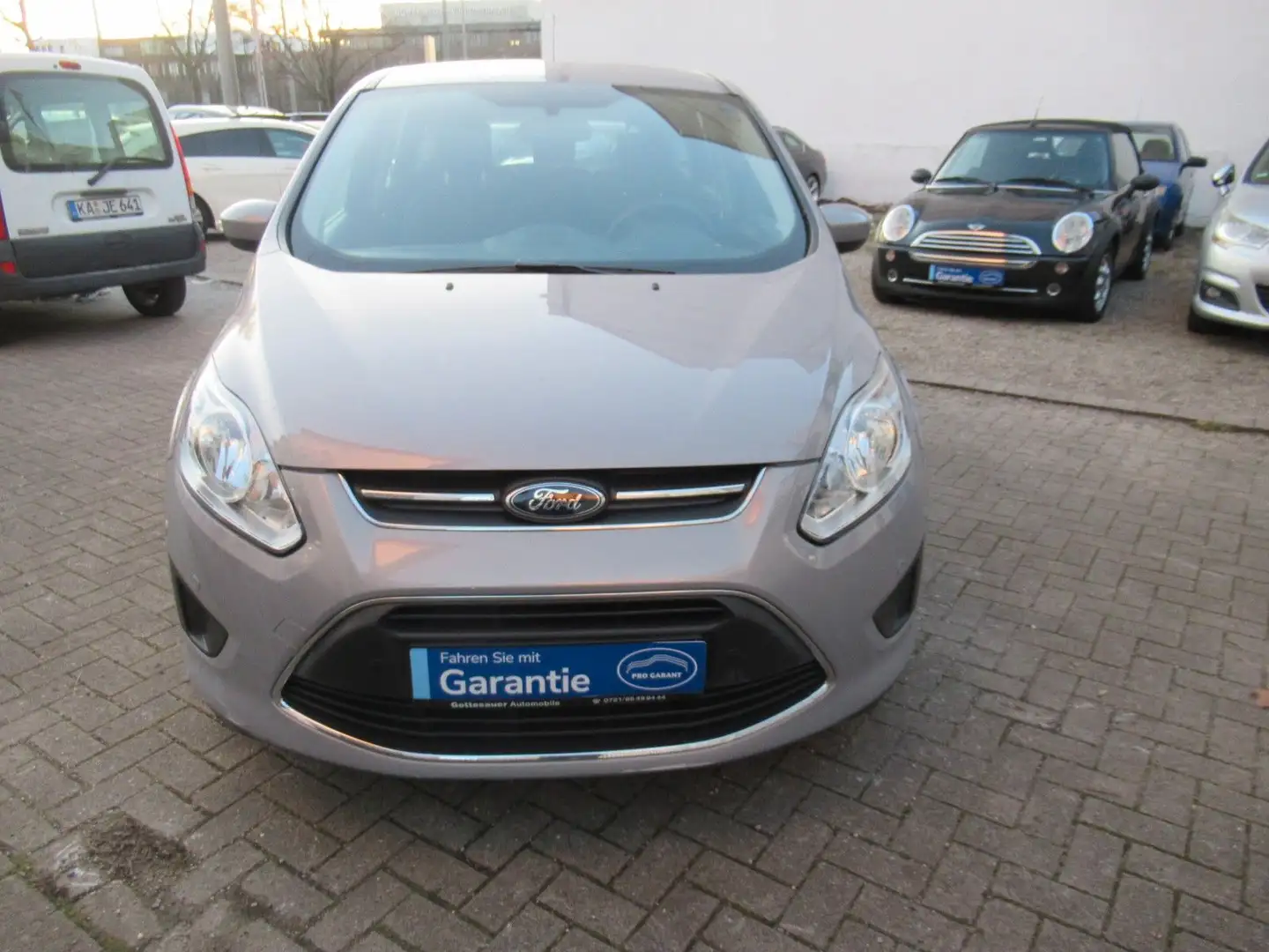 Ford C-Max C-MAX Trend 1,6 Benzin 1.Hand Grau - 1