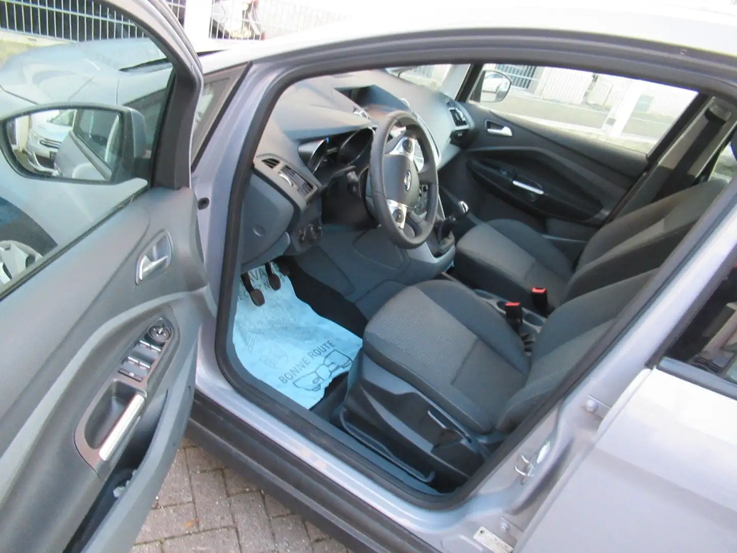Ford C-Max C-MAX Trend 1,6 Benzin 1.Hand Grau - 2