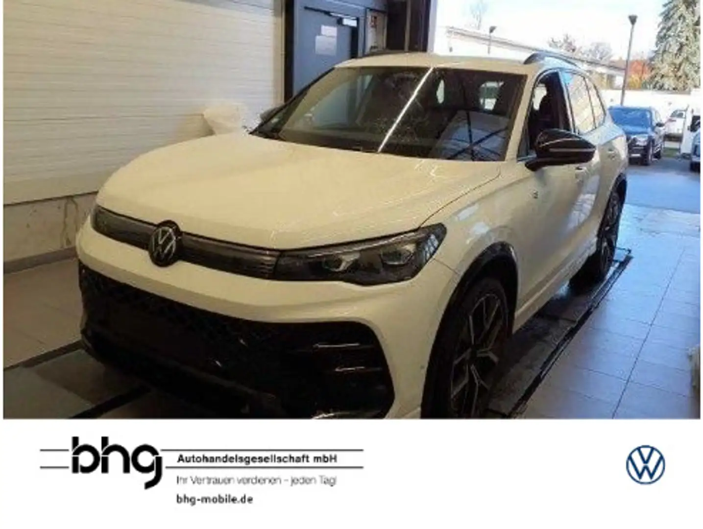 Volkswagen Tiguan 2.0 TDI SCR 4MOTION DSG R-Line Weiß - 1