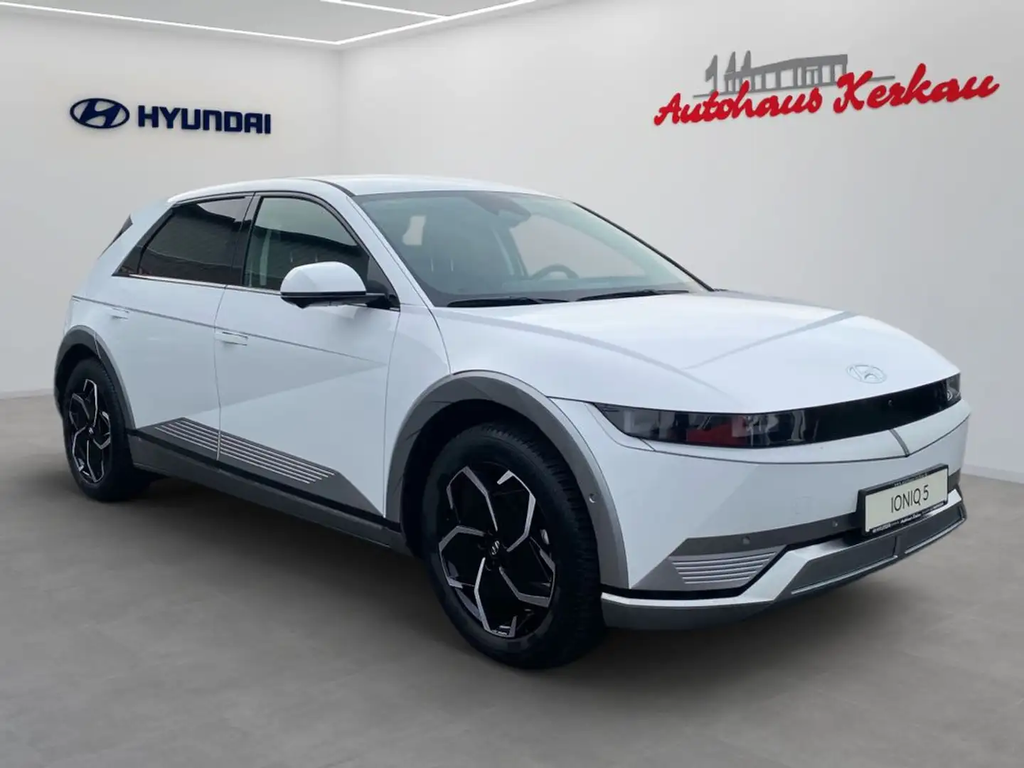 Hyundai IONIQ 5 77,4 kWh 4WD Uniq   * Relax-Paket * Weiß - 2