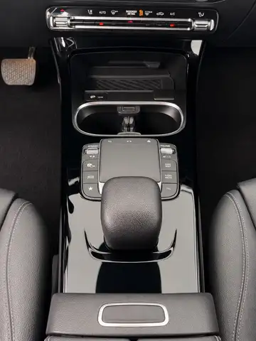 Mercedes-Benz A view 11