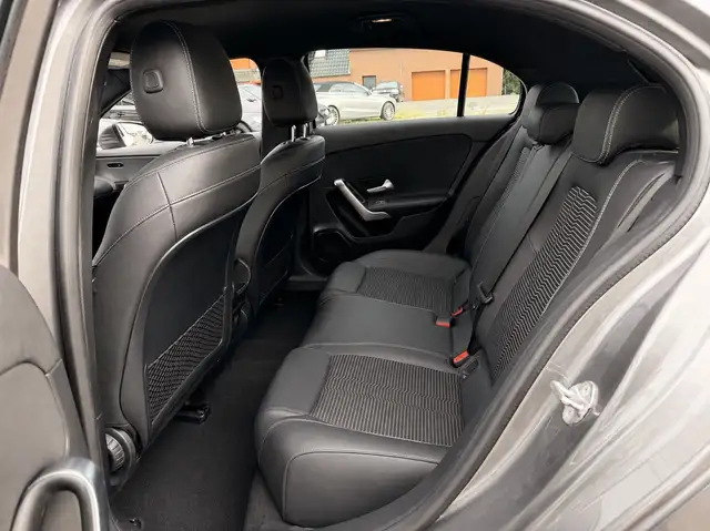 Mercedes-Benz A view 12