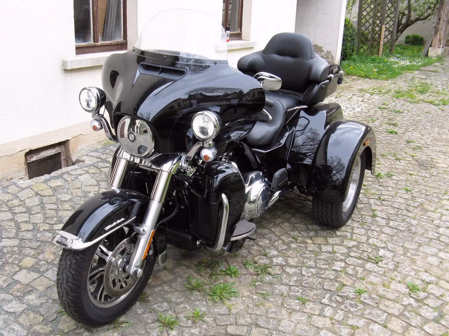 Harley-Davidson Tri Glide Ultra Schwarz - 1